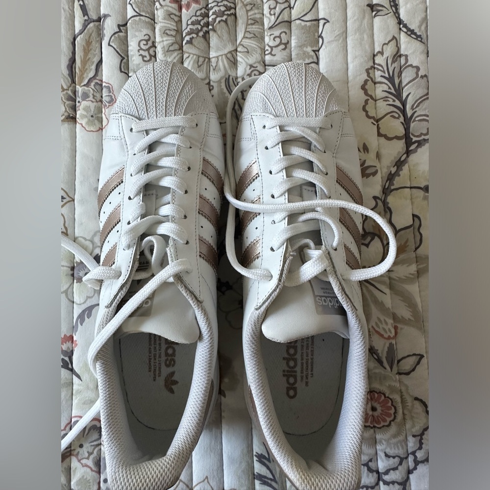 Adidas Superstar Sneakers